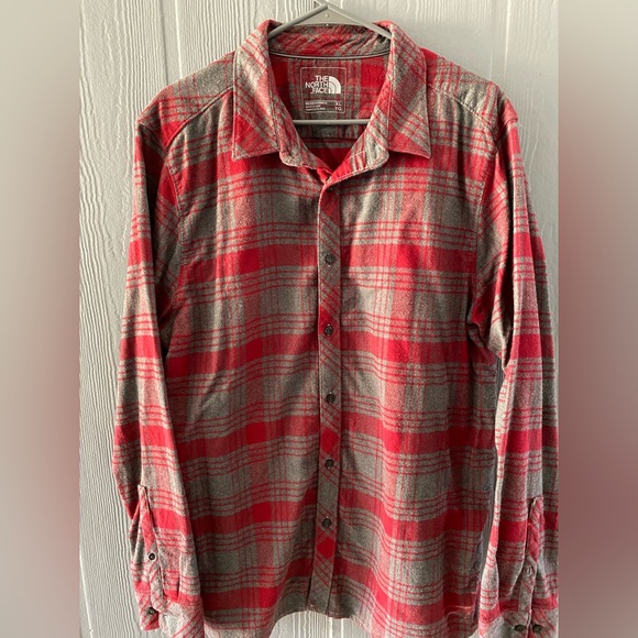 North Face Heavyweight Flannel Long Sleeve - Picture 4 of 5